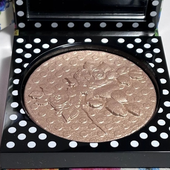 MAC Richard Quinn Extra Dimension Skinfinish Highlighter Day Glow Shimmer LE NEW - Picture 4 of 11